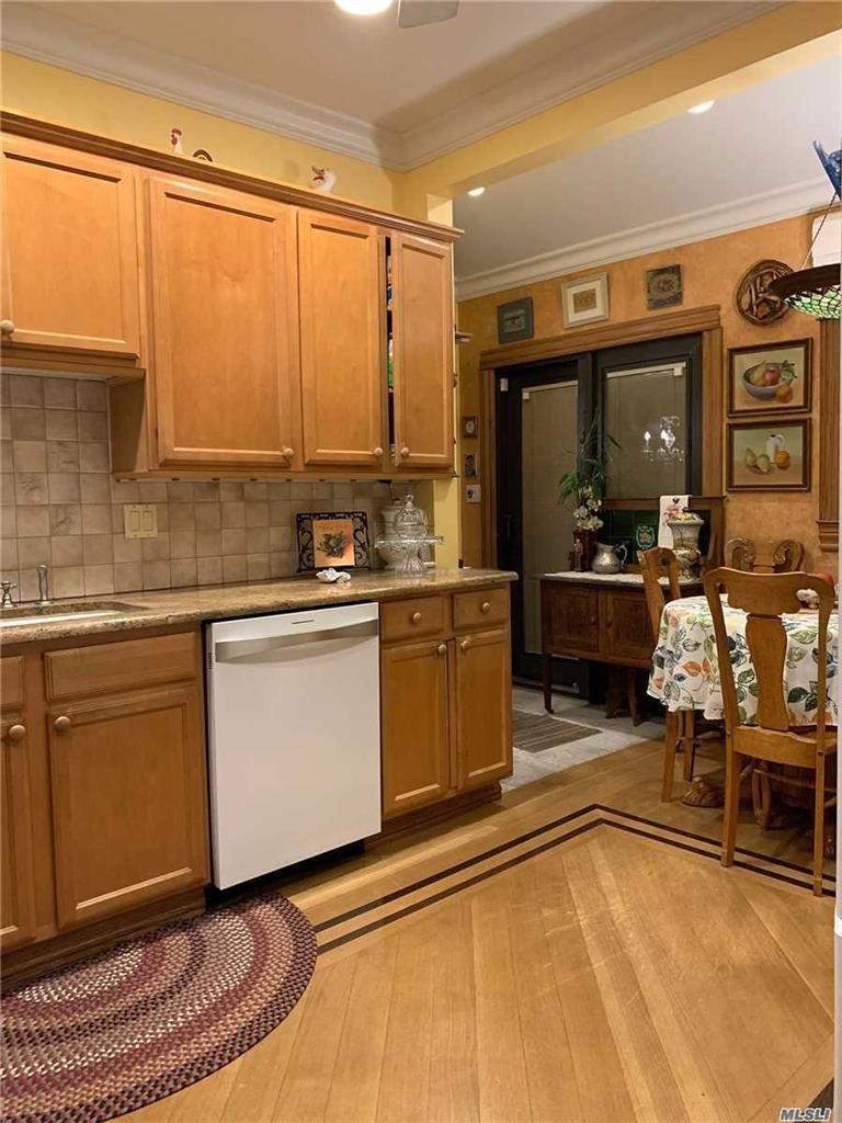 85-34 104th St Richmond Hill Richmond Hill NY 11418