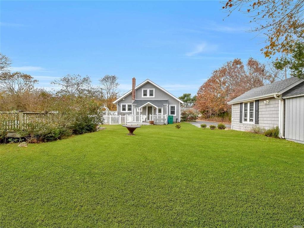 36 South Phillips Ave Remsenburg Remsenburg NY 11960