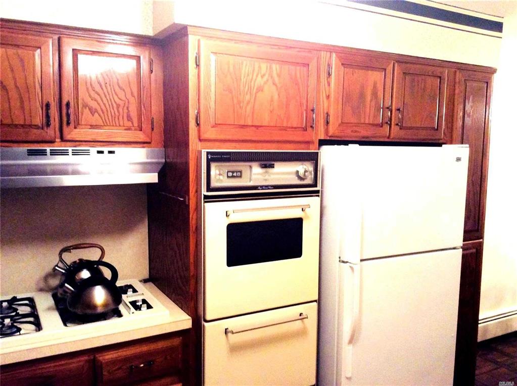 74-25 Calamus Cir Elmhurst Elmhurst NY 11373