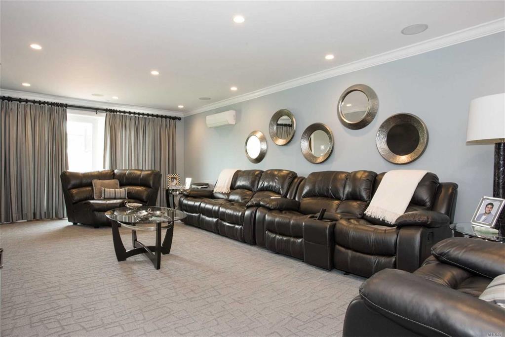 209 Seawane Pl Hewlett Harbor Hewlett Harbor NY 11557
