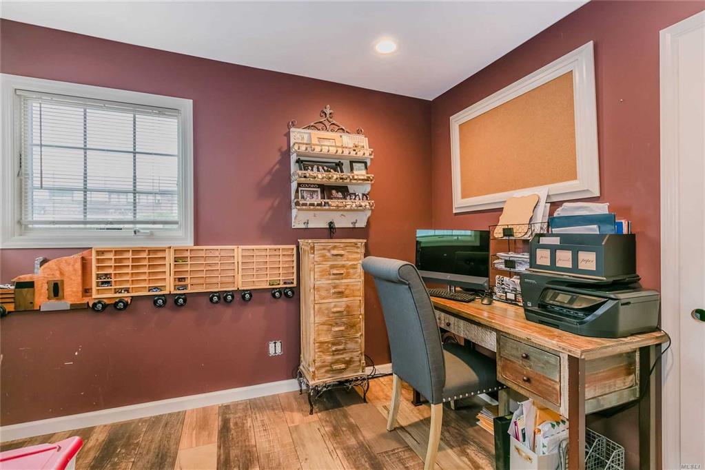 392 West Dr Copiague Copiague NY 11726