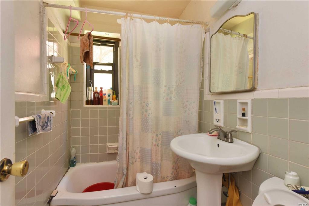 31-30 138th St Flushing Flushing NY 11354