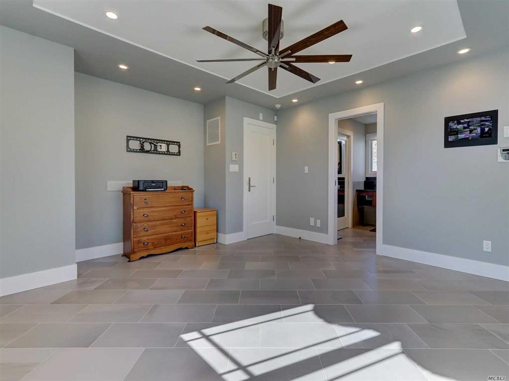 60 Lewis Ln Syosset Syosset NY 11791