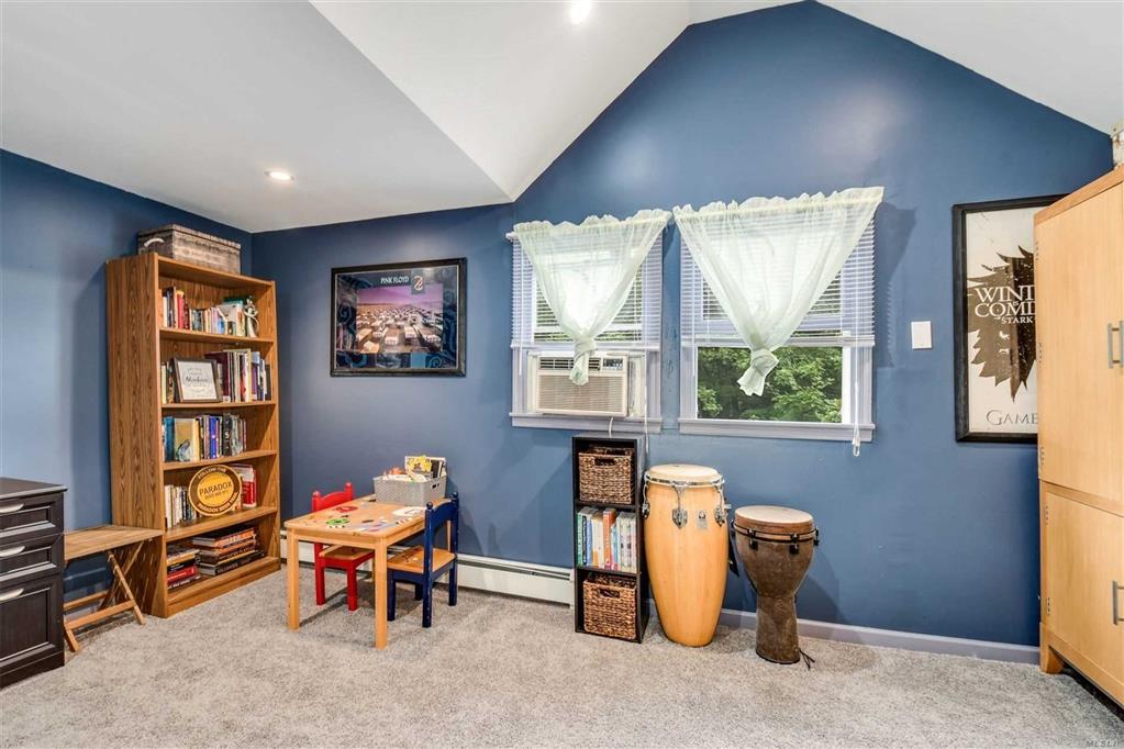 76 Magnolia Dr Kings Park Kings Park NY 11754