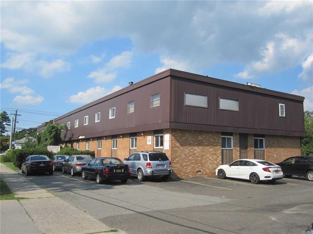 652 Suffolk Ave Brentwood Brentwood NY 11717