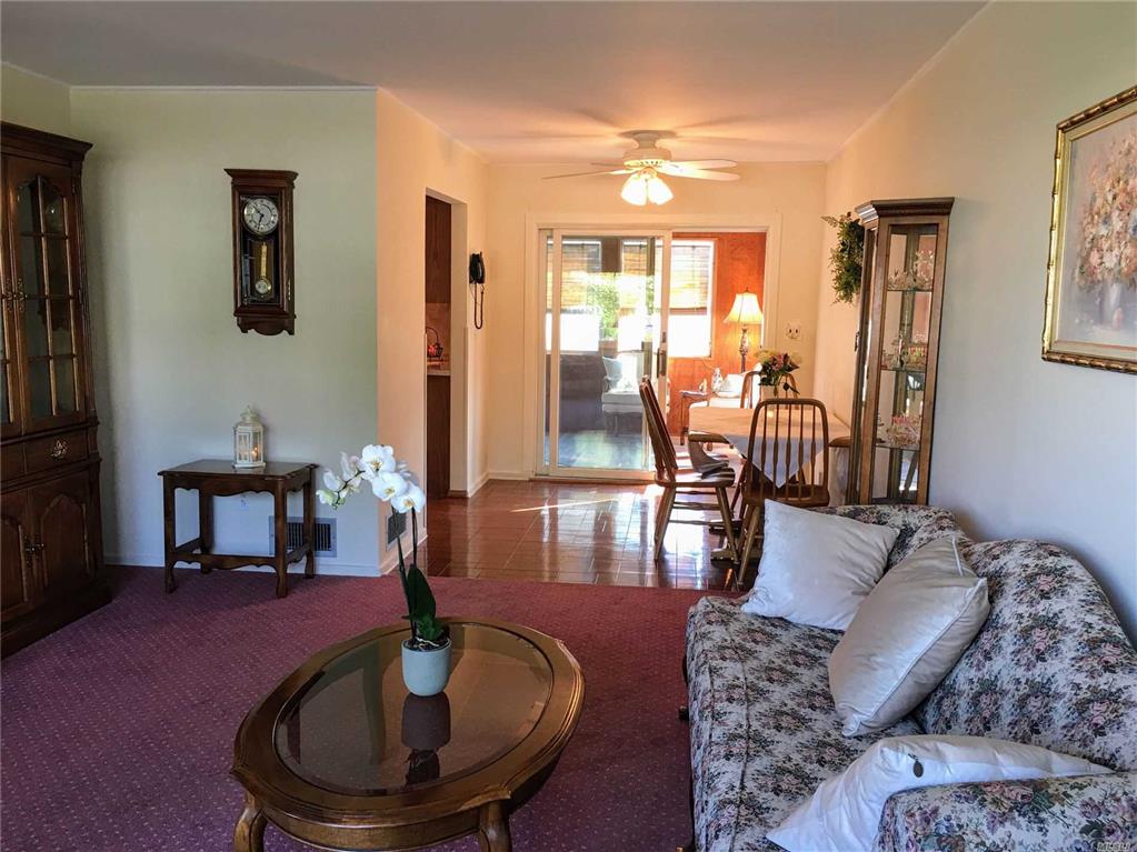 138 Haverford Rd Hicksville Hicksville NY 11801