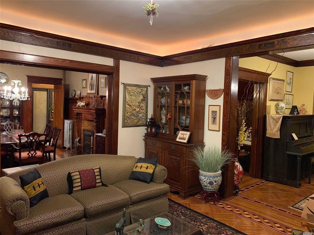 85-34 104th St Richmond Hill Richmond Hill NY 11418