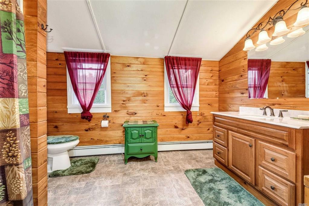 76 Magnolia Dr Kings Park Kings Park NY 11754