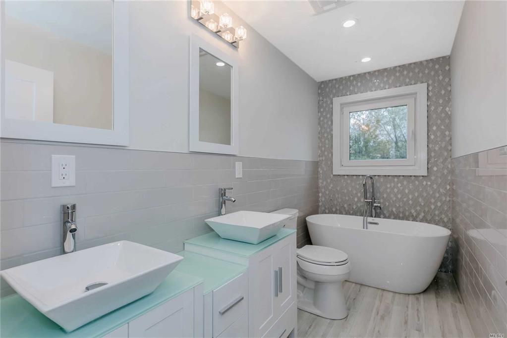 3 Evers Ct Commack Commack NY 11725