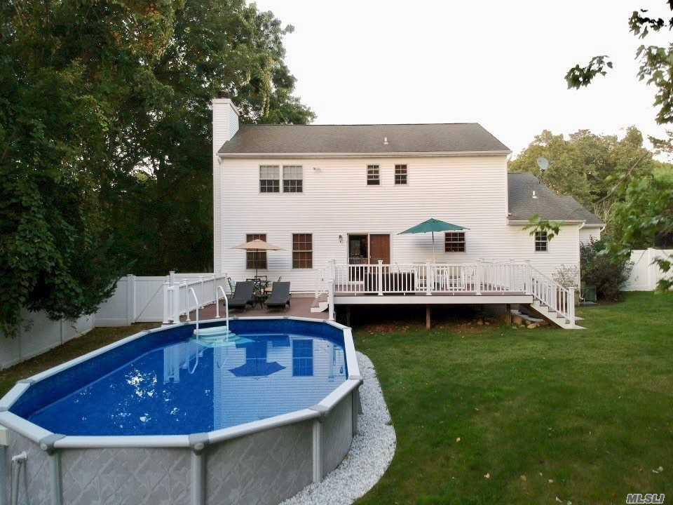 7 Karen Ct Wading River Wading River NY 11792