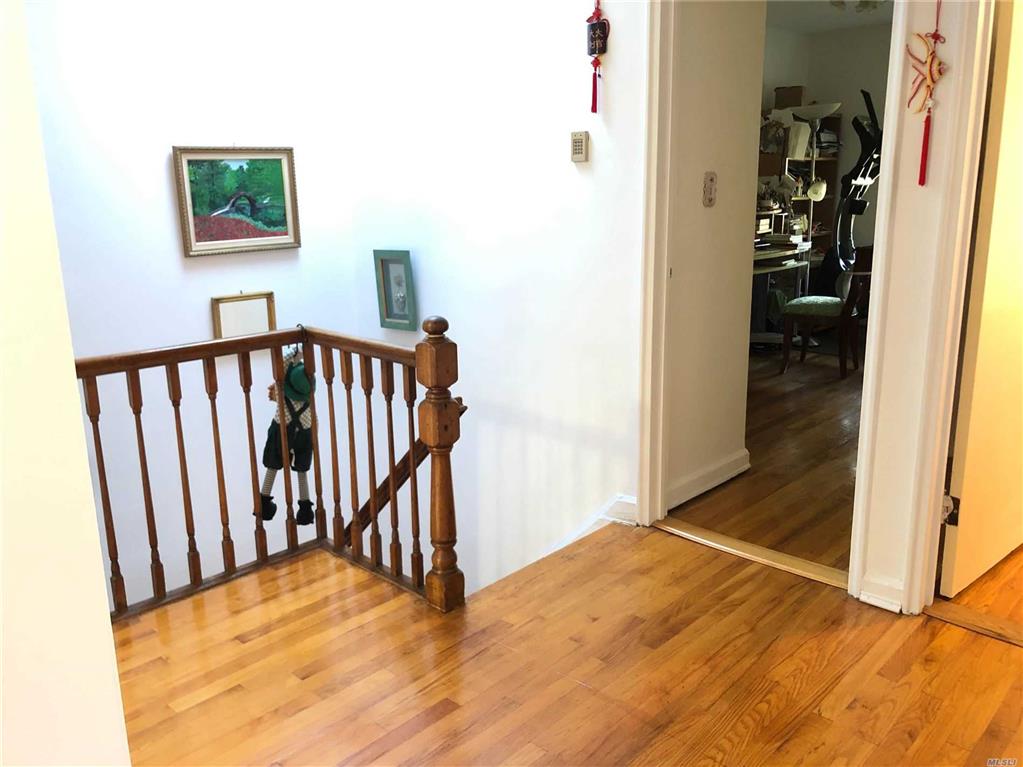 61-44 165th St Fresh Meadows Fresh Meadows NY 11365