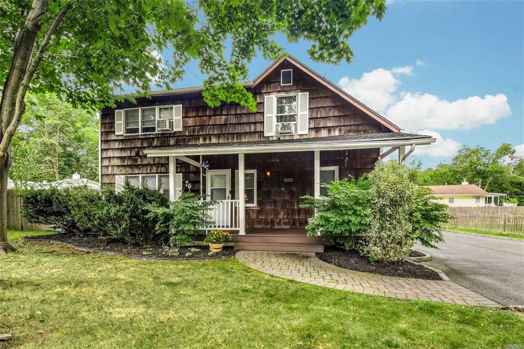 76 Magnolia Dr Kings Park Kings Park NY 11754