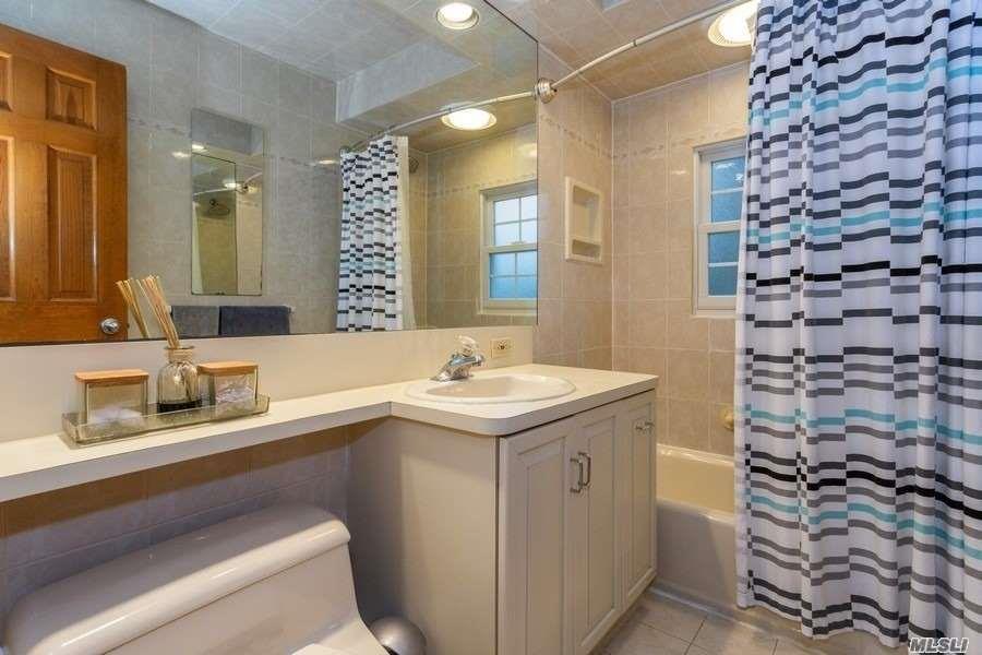 26 Salisbury Ave Stewart Manor Stewart Manor NY 11530