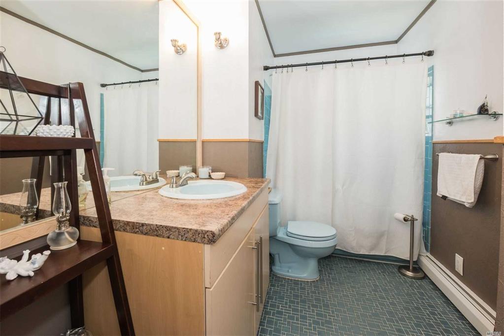 1 Berkeley Pl Massapequa Massapequa NY 11758
