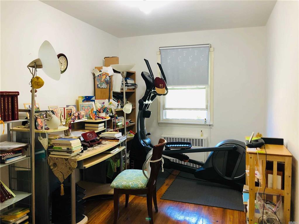61-44 165th St Fresh Meadows Fresh Meadows NY 11365