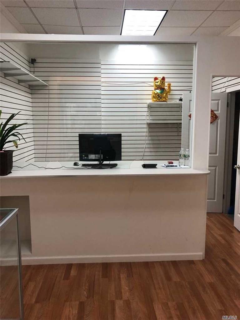 41-70 Main St Flushing Flushing NY 11355