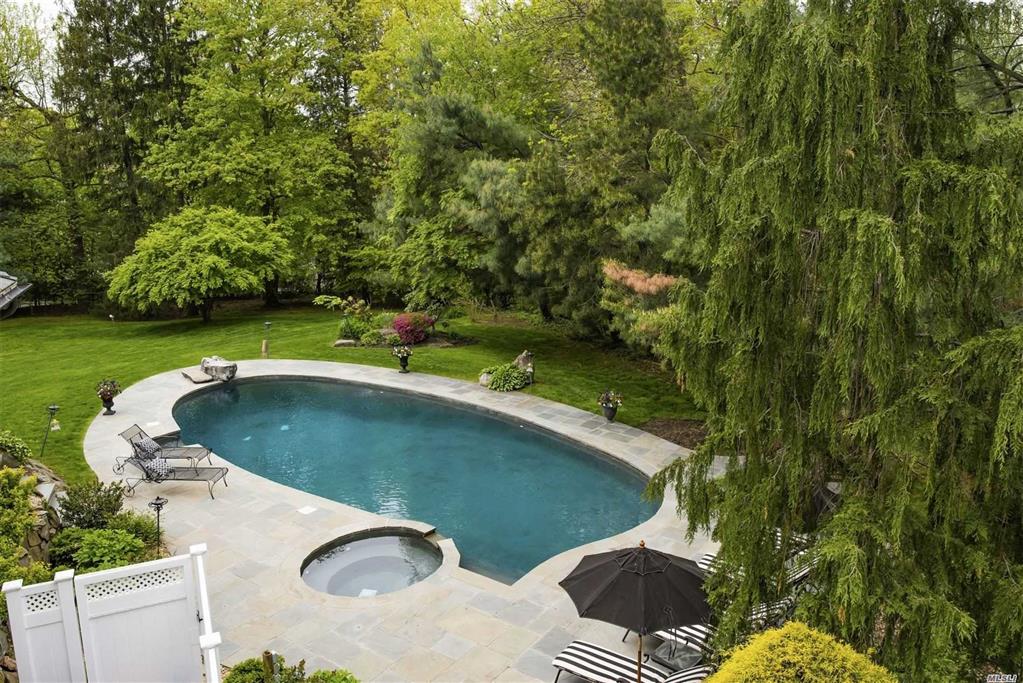57 North Dr Manhasset Manhasset NY 11030