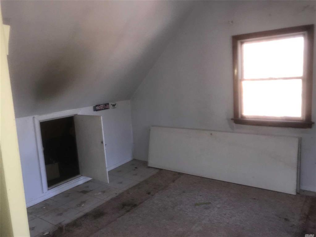 159 Magnolia Dr Mastic Beach Mastic Beach NY 11951