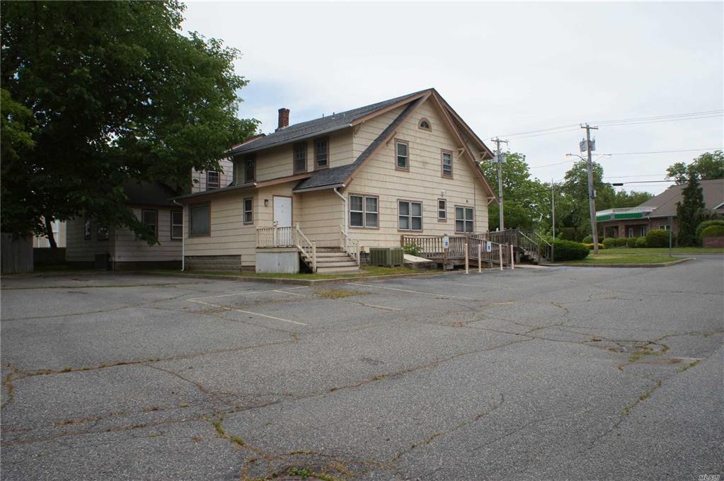 2 & 4 Union Ave Center Moriches Center Moriches NY 11934