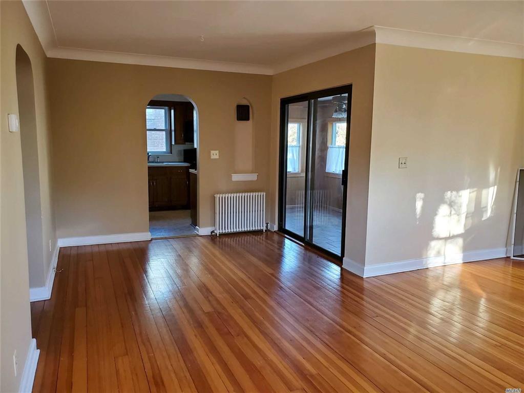 8 Valley Rd Bayville Bayville NY 11709