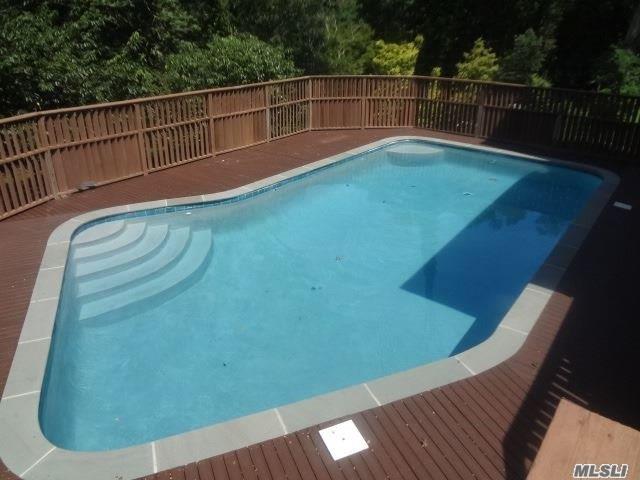 9 Sunset Blvd Wading River Wading River NY 11792