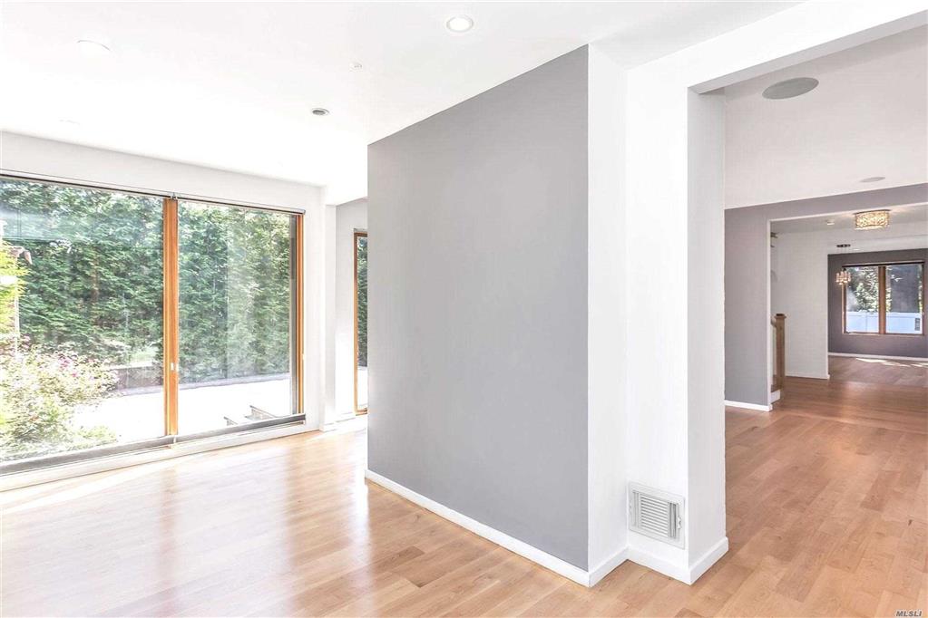 160-16 33rd Ave Flushing Flushing NY 11358