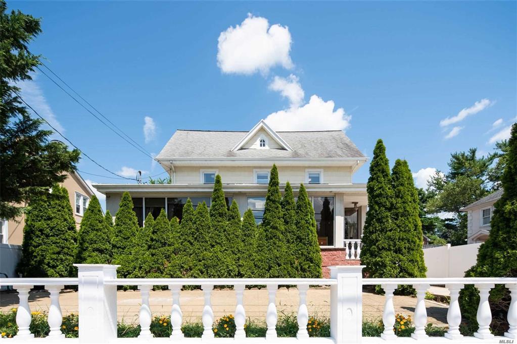45-23 244th St Douglaston Douglaston NY 11362