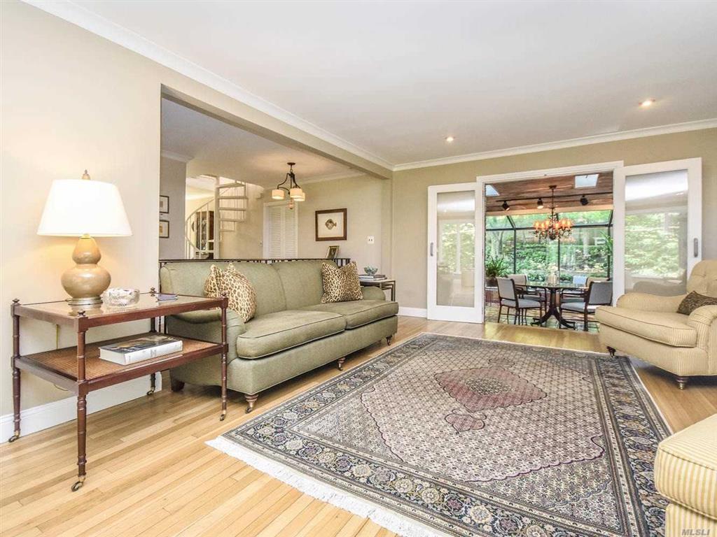 31 Kissam Ln Glen Head Glen Head NY 11545