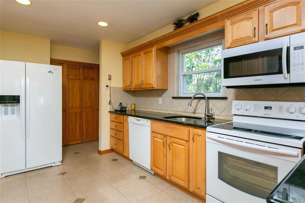 7 Lt John A Olsen Ln St. James St. James NY 11780