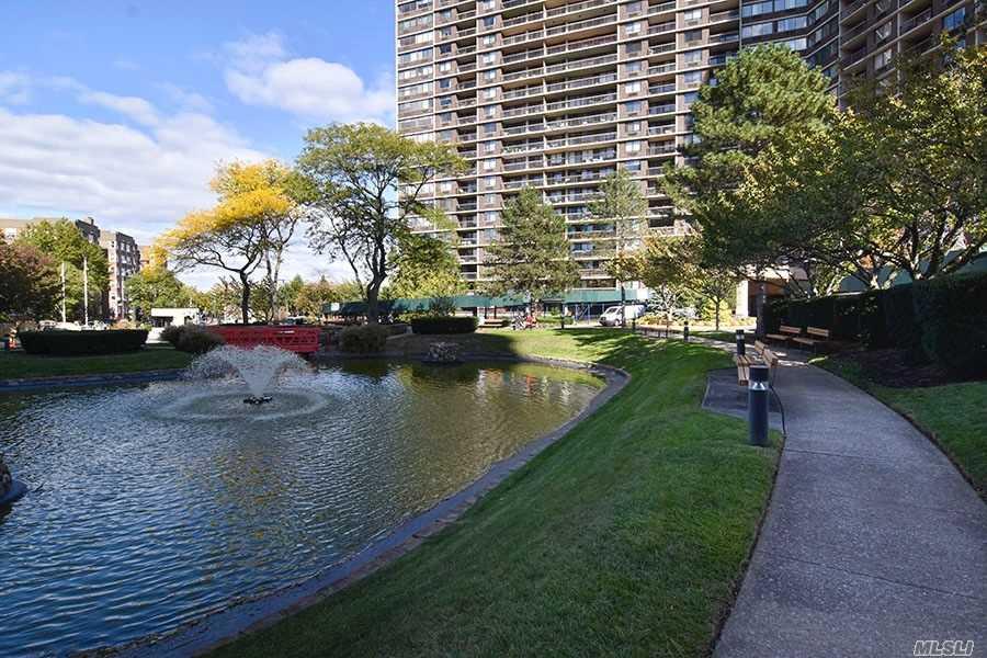 1 Bay Club Dr Bayside Bayside NY 11360