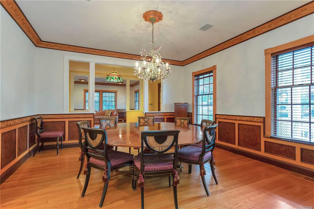 14 Chauncey Pl Woodbury Woodbury NY 11797