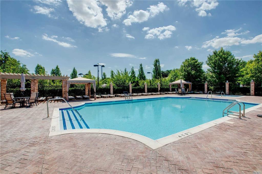 29 Holiday Pond Rd Jericho Jericho NY 11753