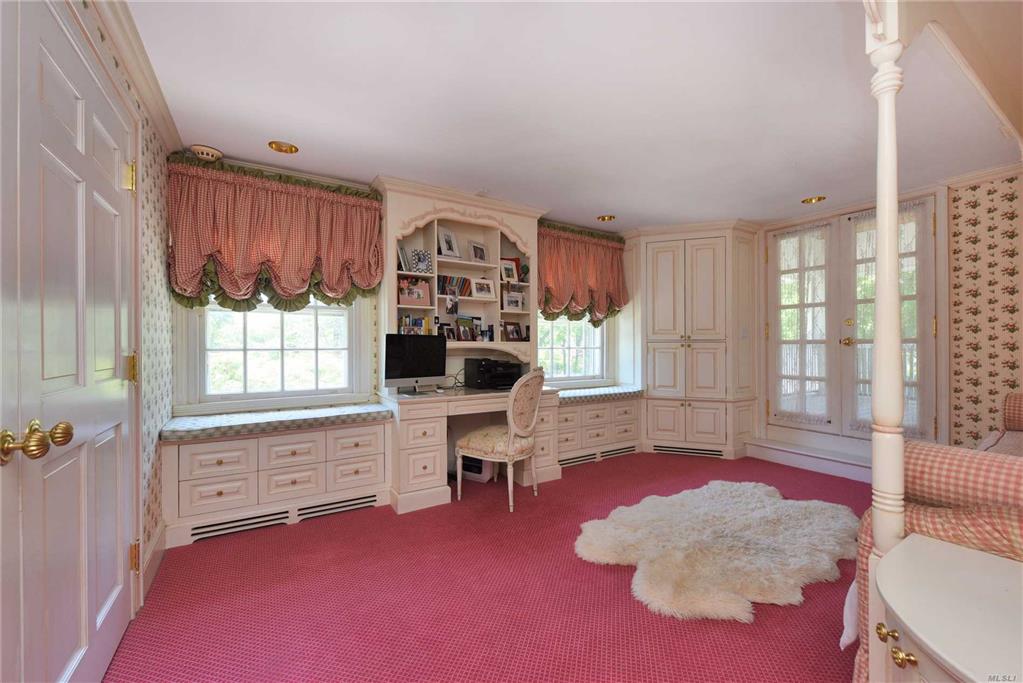 91 Cedar Ave Hewlett Bay Park Hewlett Bay Park NY 11557
