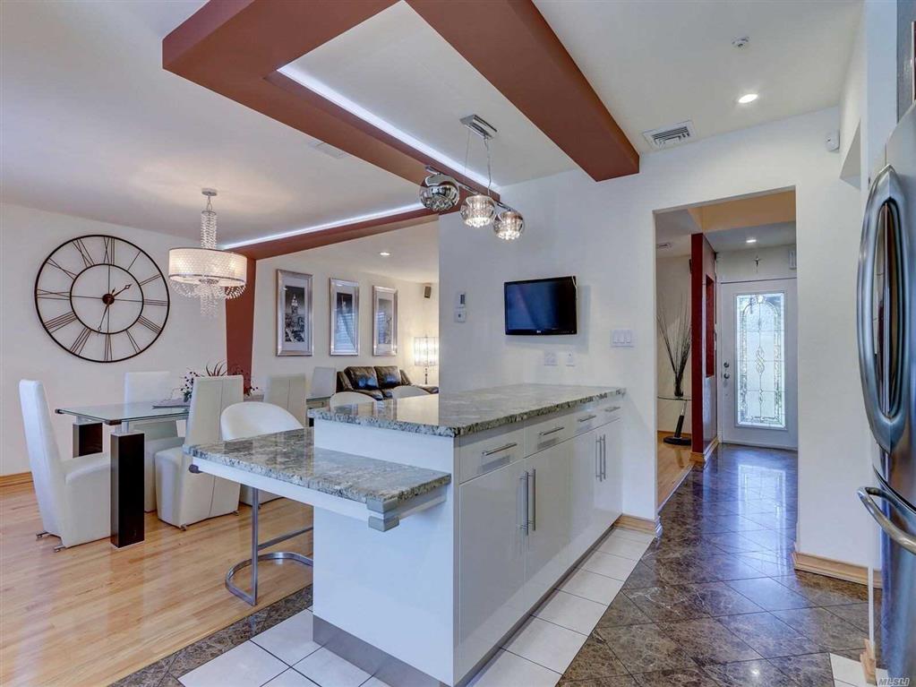 1158 Day St Seaford Seaford NY 11783