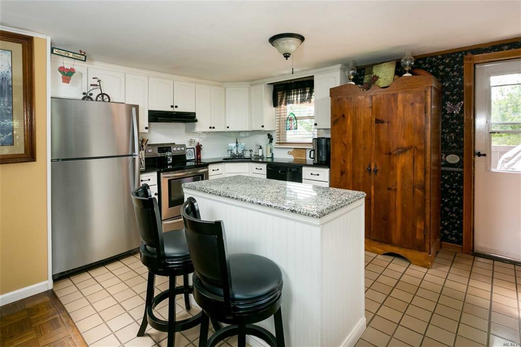 50 Anvil Ln Levittown Levittown NY 11756