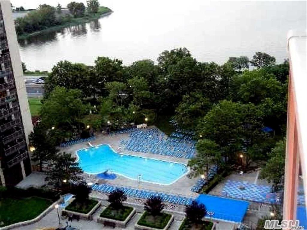 18-05 215th St Bayside Bayside NY 11360