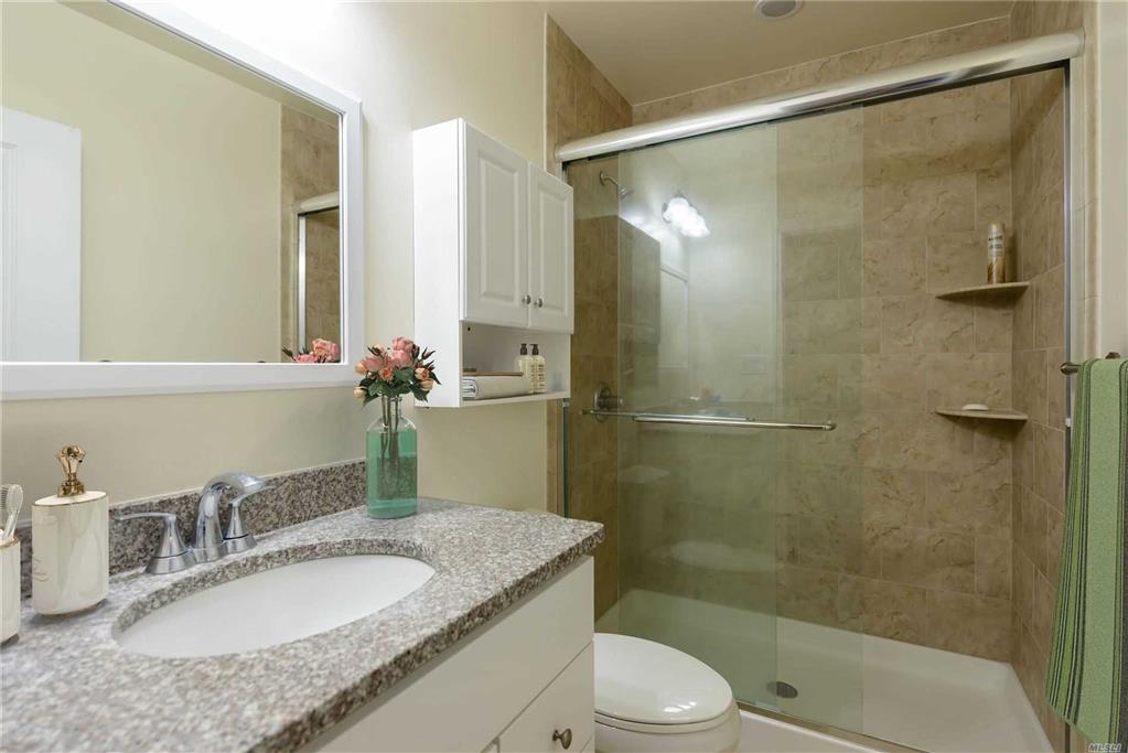 24 Creek Rd Huntington Huntington NY 11743