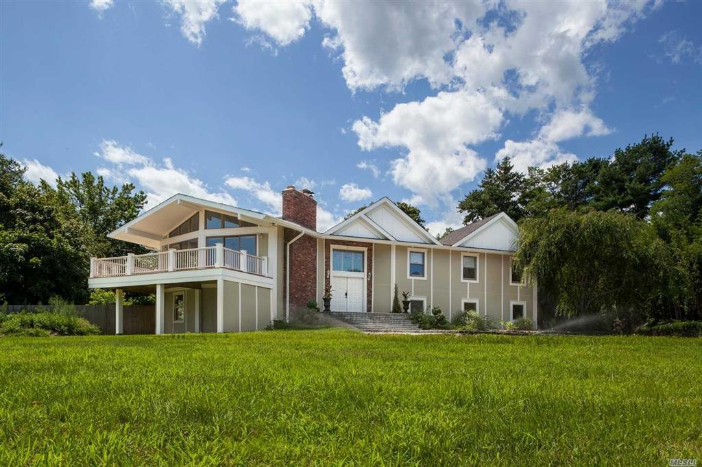 8 Mooring Dr Bellport Bellport NY 11713
