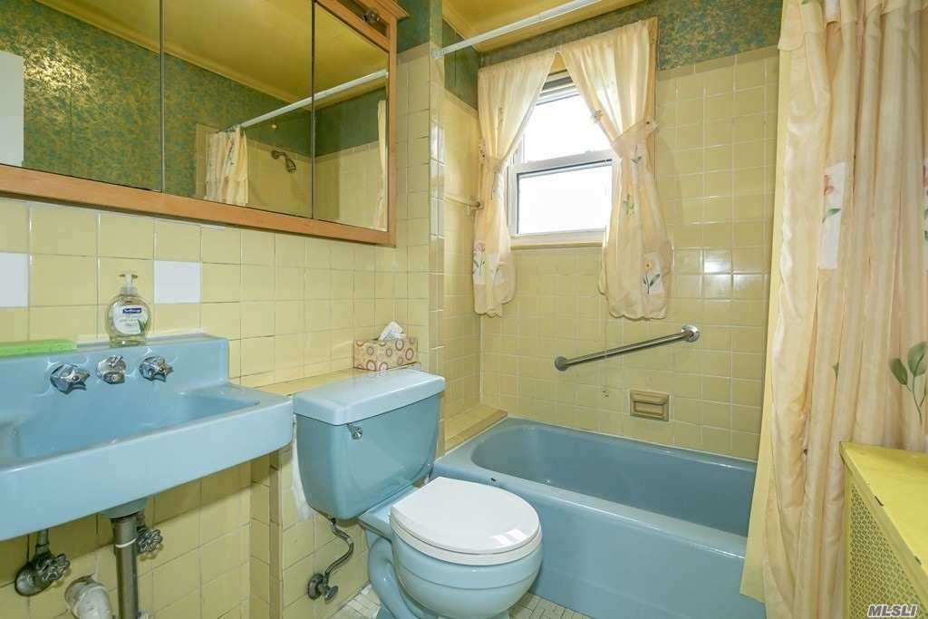 117-27 169 St Jamaica Jamaica NY 11434