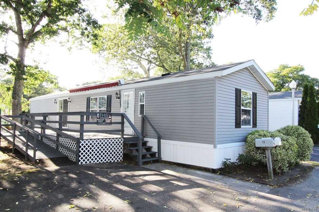 37-79 Hubbard Ave Riverhead Riverhead NY 11901