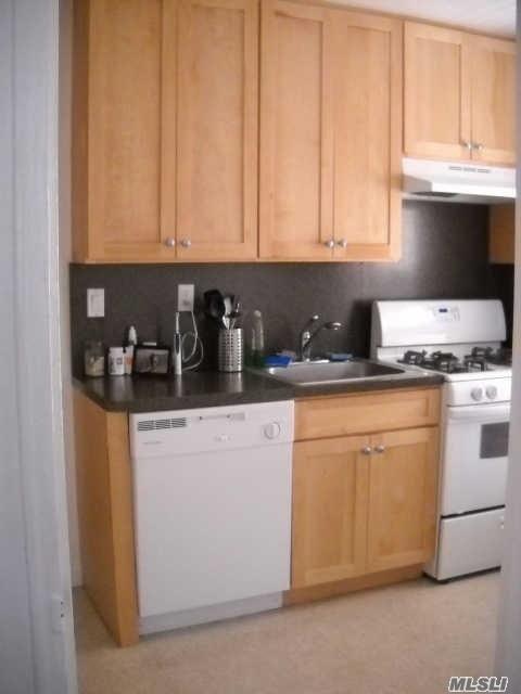 100 Brooklyn Freeport Freeport NY 11520