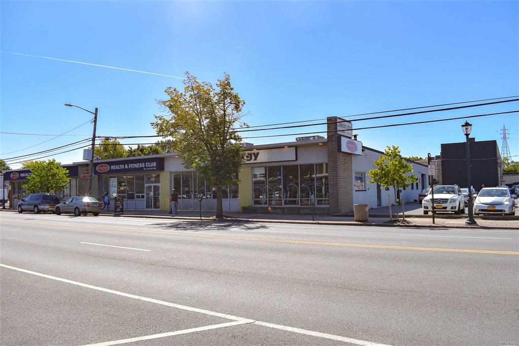 640-650 Merrick Rd Lynbrook Lynbrook NY 11563