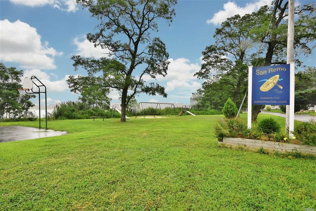 76 Magnolia Dr Kings Park Kings Park NY 11754
