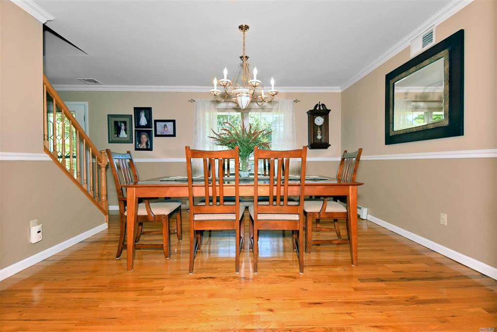 7 Karen Ct Wading River Wading River NY 11792