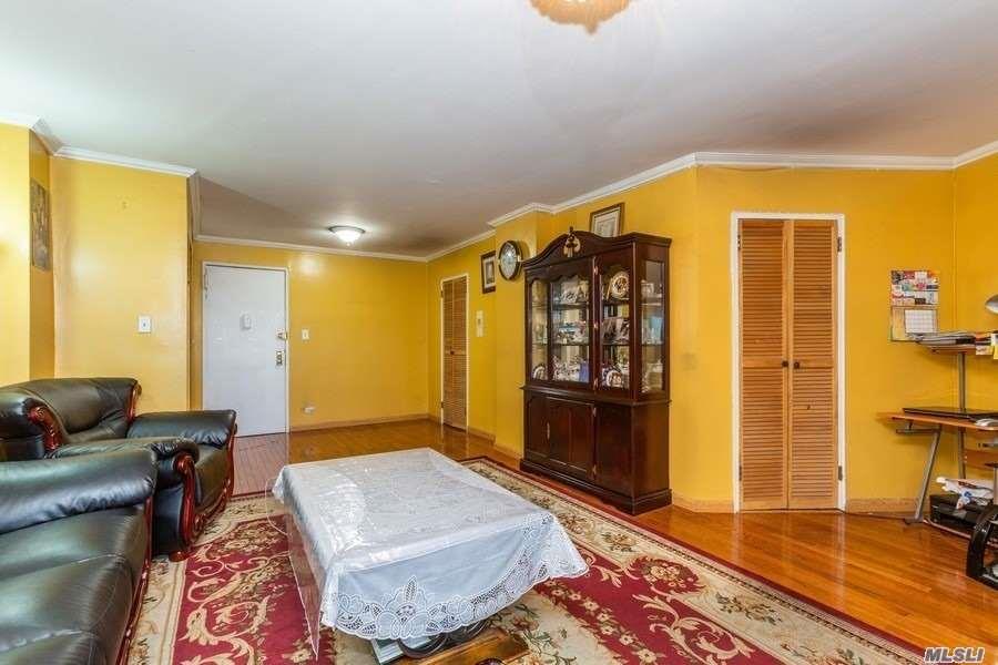 85-15 Main St Briarwood Briarwood NY 11435