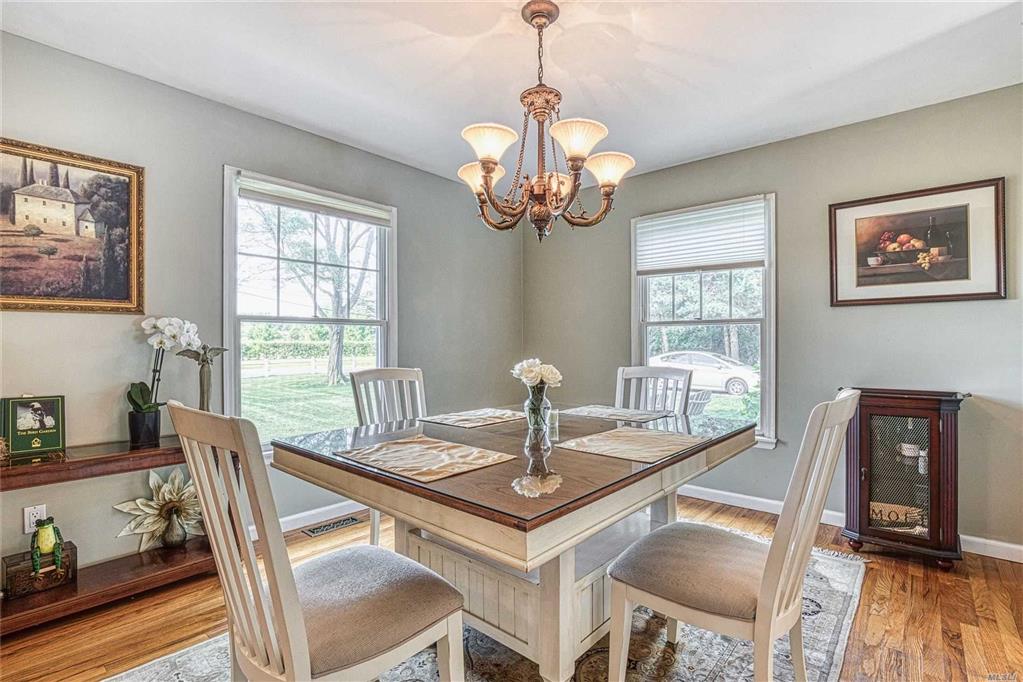 98 Clancy Rd Manorville Manorville NY 11949