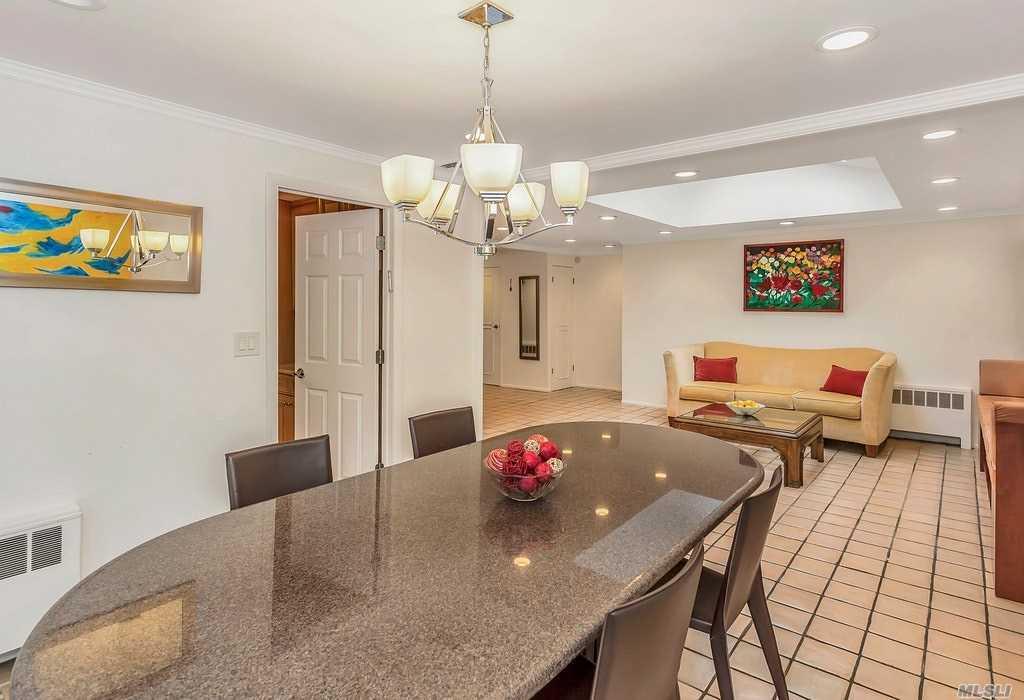 211 Pidgeon Hill S. Huntington S. Huntington NY 11746