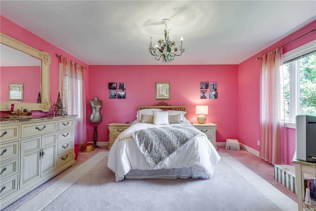 25 Hewlett Ln Port Washington Port Washington NY 11050