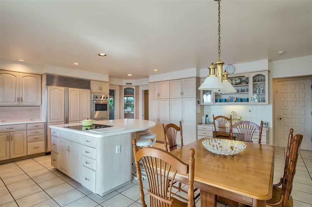 243 Little Neck Rd Centerport Centerport NY 11721