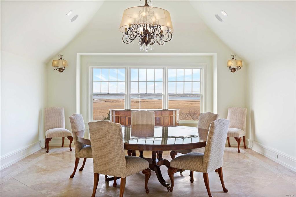 59 Dune Rd East Quogue E. Quogue NY 11942